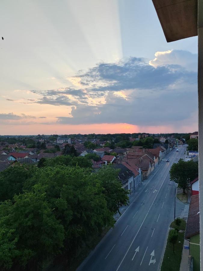 Krstic_Lux Apartman Subotica Eksteriør billede